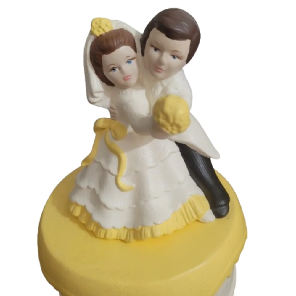 Vintage Wedding Cake Topper Bride Groom Music Box Turns Retro Wedding Couple